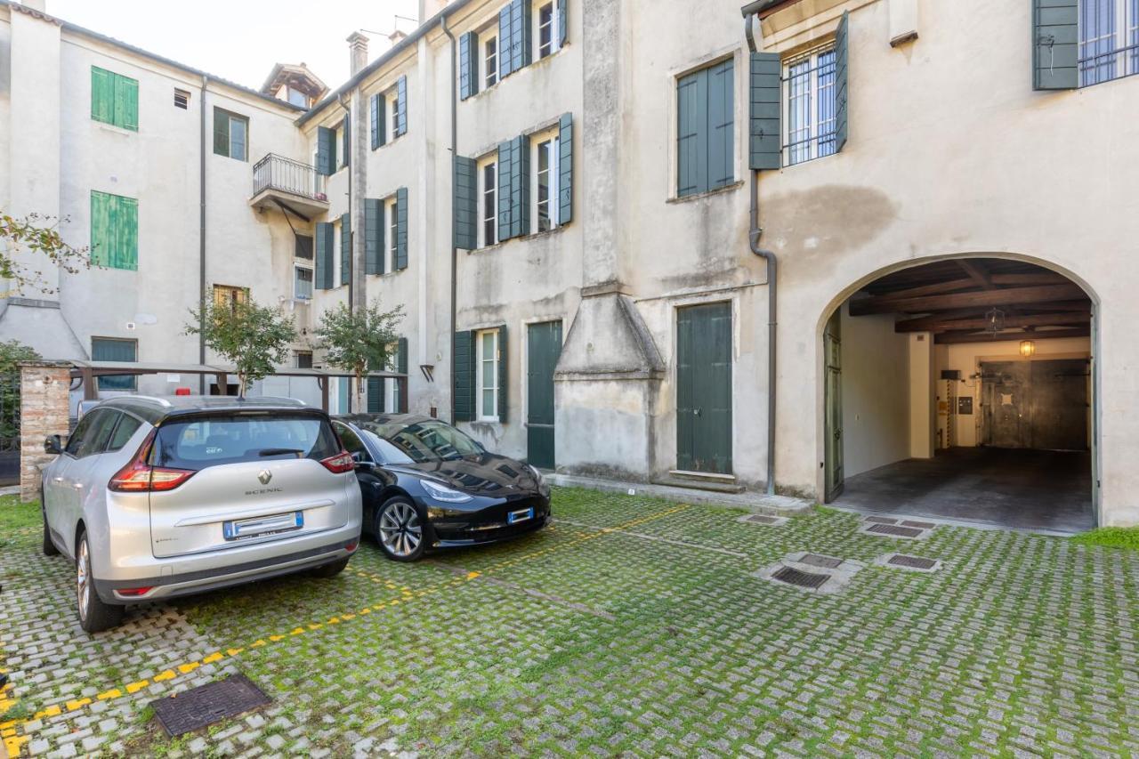 Casa Charleston In Palazzo Nobiliare Al Duomo *