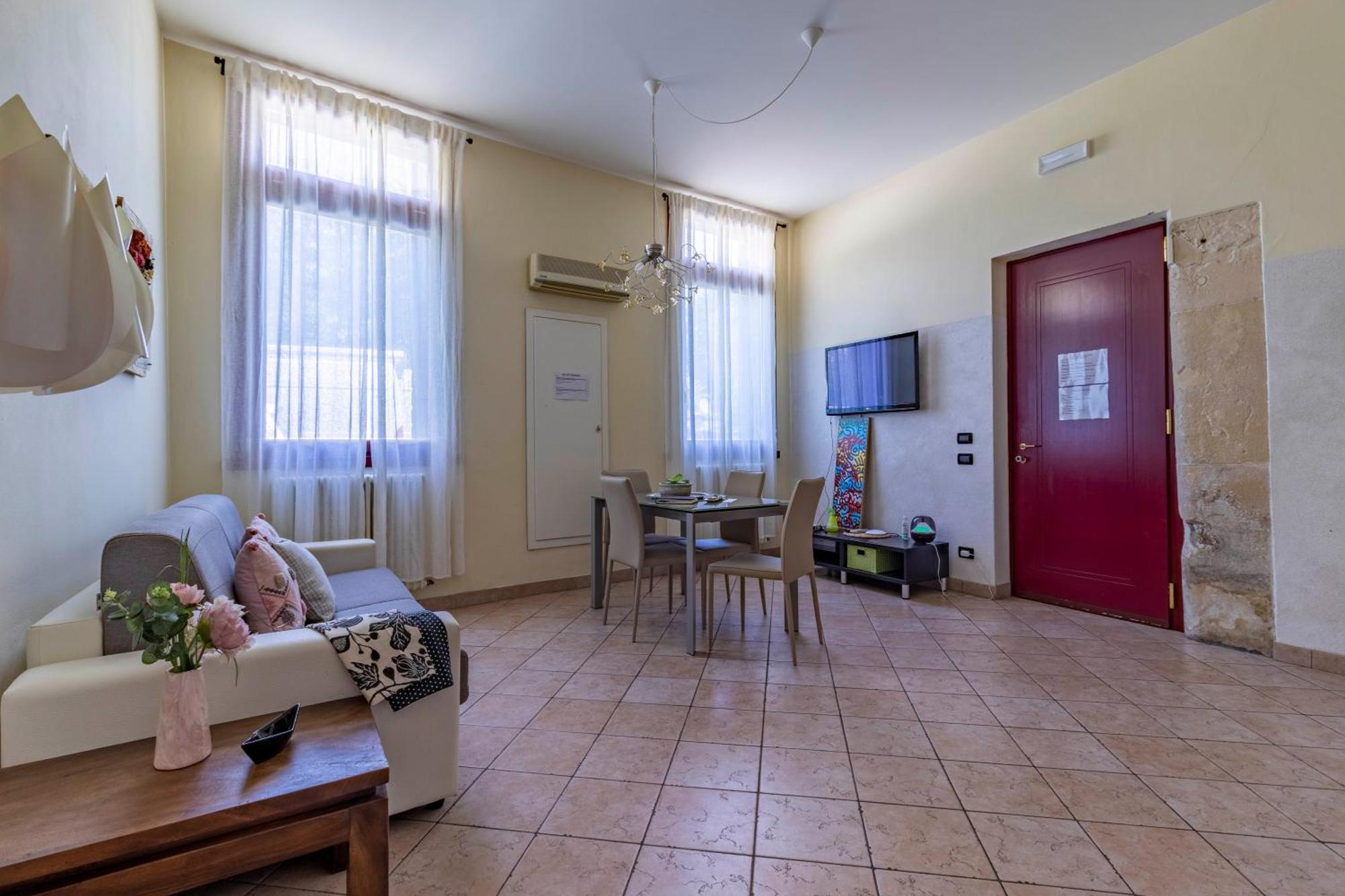 Appartamento Casa Charleston Dimora Smart Al Duomo *